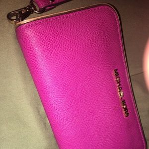 Michael kors wallet